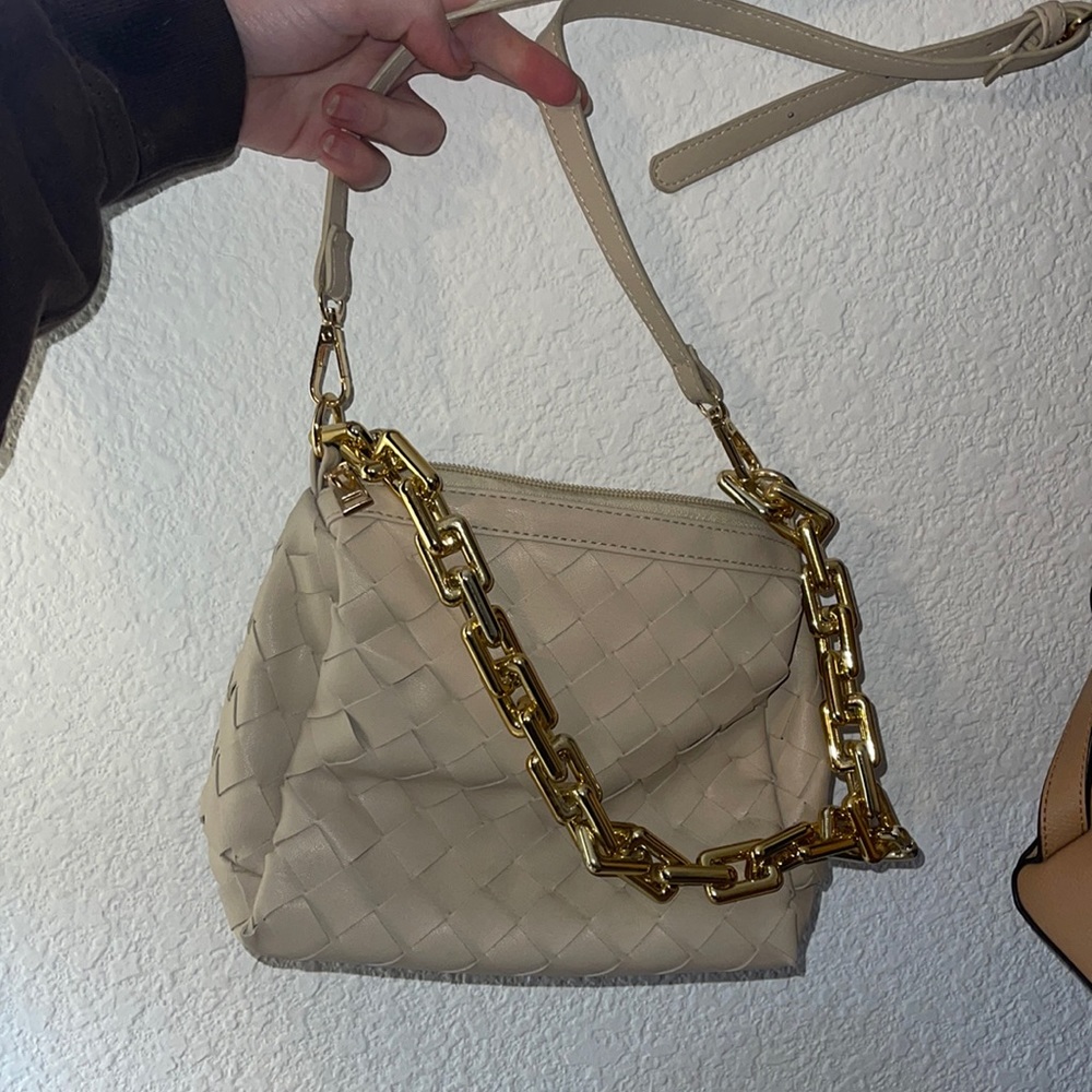 Crossbody purse